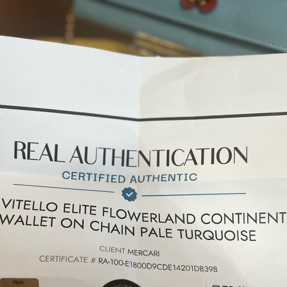 Fendi Vitello Elite Flower Wallet on Chain - EUC includes COA - Picture 4 of 14